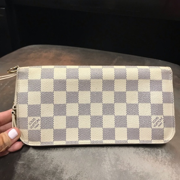 damier azur wallet